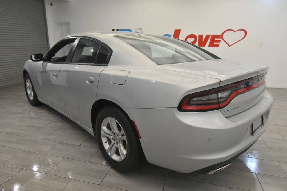 2023 Dodge Charger SXT 4dr Sedan, Plata, Mileage: 58,036 - photo 2