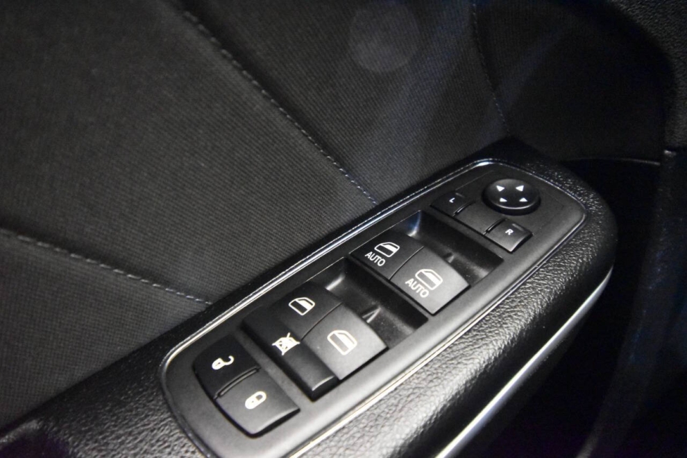 2023 Dodge Charger SXT 4dr Sedan, Plata, Mileage: 58,036 - photo 28