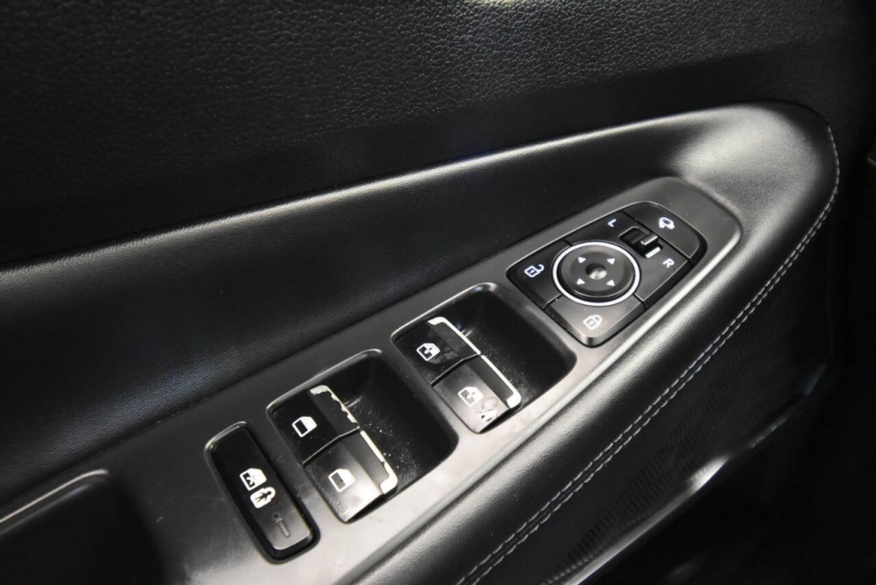 2023 Hyundai Santa Fe Limited AWD 4dr Crossover, White, Mileage: 58,029 - photo 30