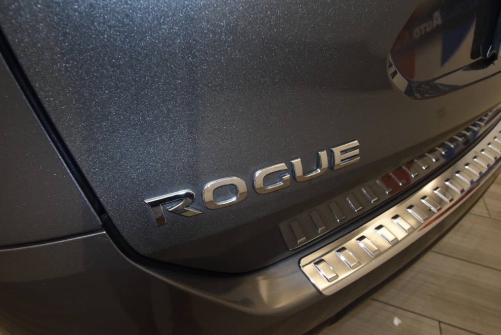 2016 Nissan Rogue SL AWD, Gray, Mileage: 93,464 - photo 29