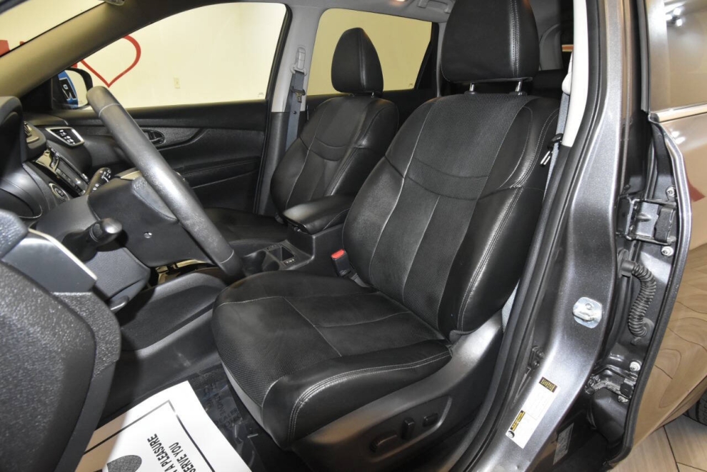 2016 Nissan Rogue SL AWD, Gray, Mileage: 93,464 - photo 8
