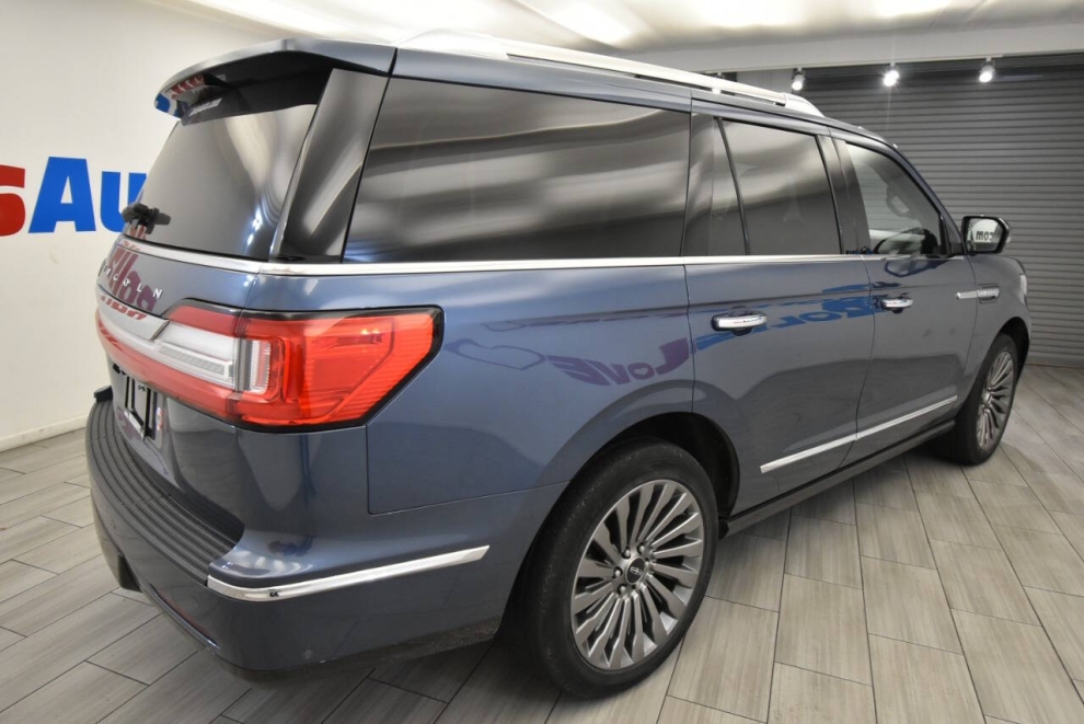 2018 Lincoln Navigator Reserve 4x4 4dr SUV, Blue, Mileage: 77,380 - photo 4