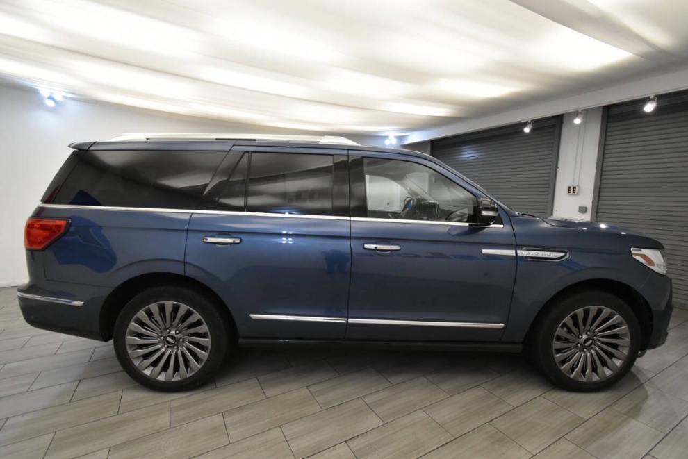 2018 Lincoln Navigator Reserve 4x4 4dr SUV, Blue, Mileage: 77,380 - photo 5