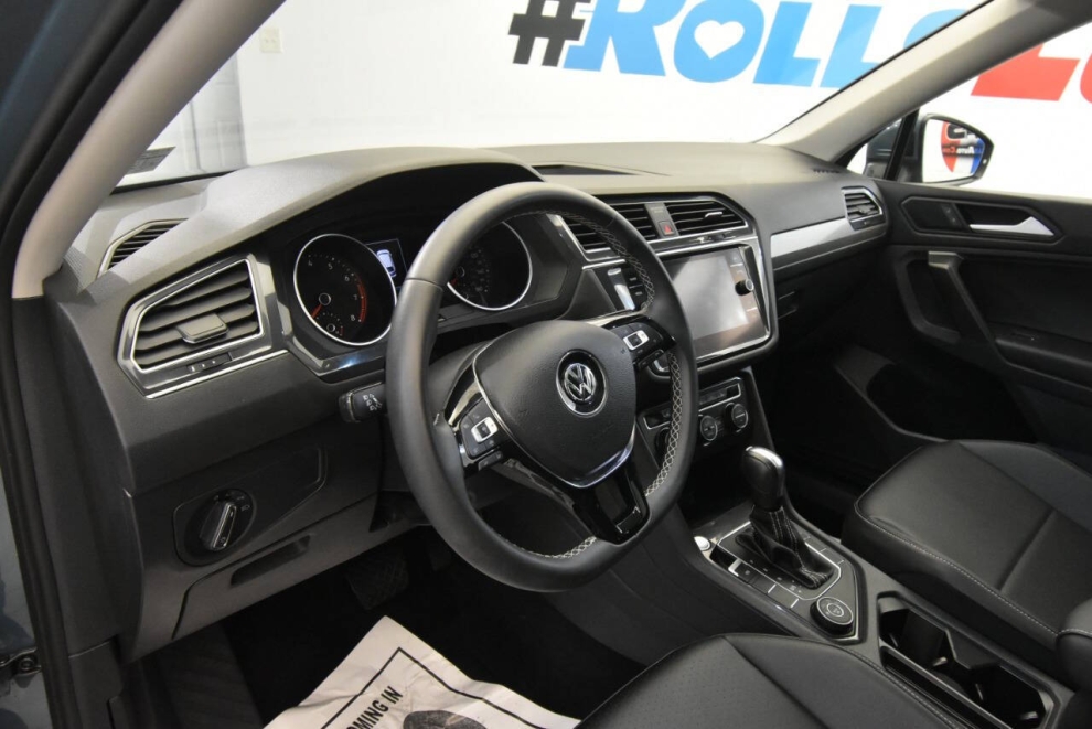 2021 Volkswagen Tiguan SE 4Motion, Teal, Mileage: 44,397 - photo 10
