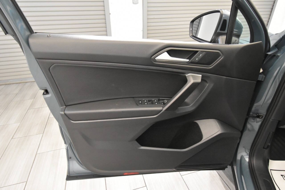 2021 Volkswagen Tiguan SE 4Motion, Teal, Mileage: 44,397 - photo 11