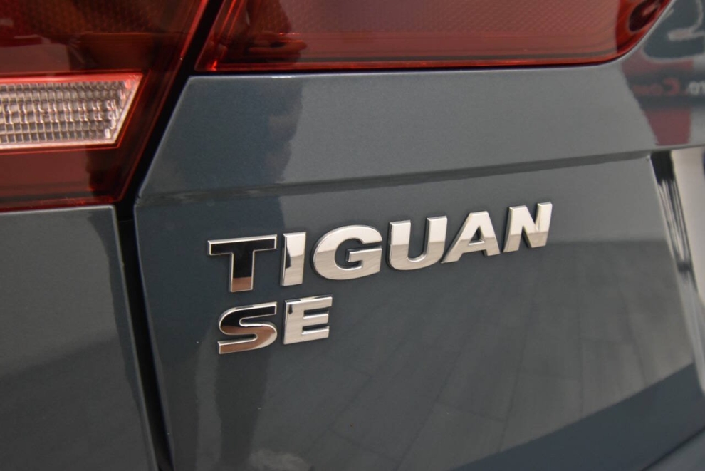 2021 Volkswagen Tiguan SE 4Motion, Teal, Mileage: 44,397 - photo 31