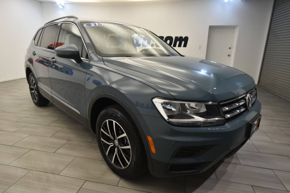 2021 Volkswagen Tiguan SE 4Motion, Teal, Mileage: 44,397 - photo 6