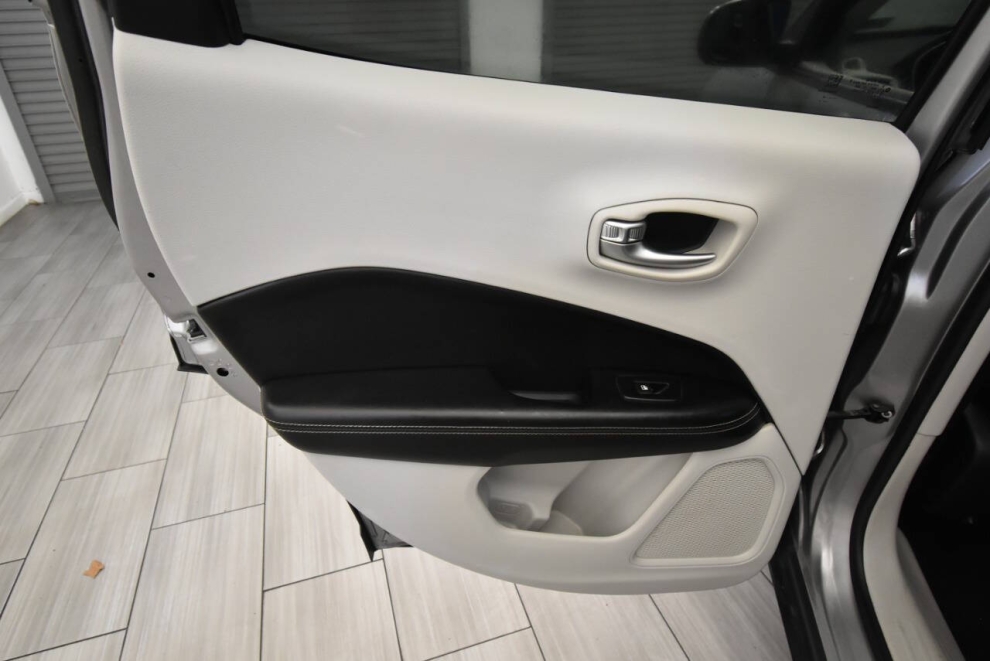 2019 Jeep Compass Latitude, Silver, Mileage: 76,861 - photo 12