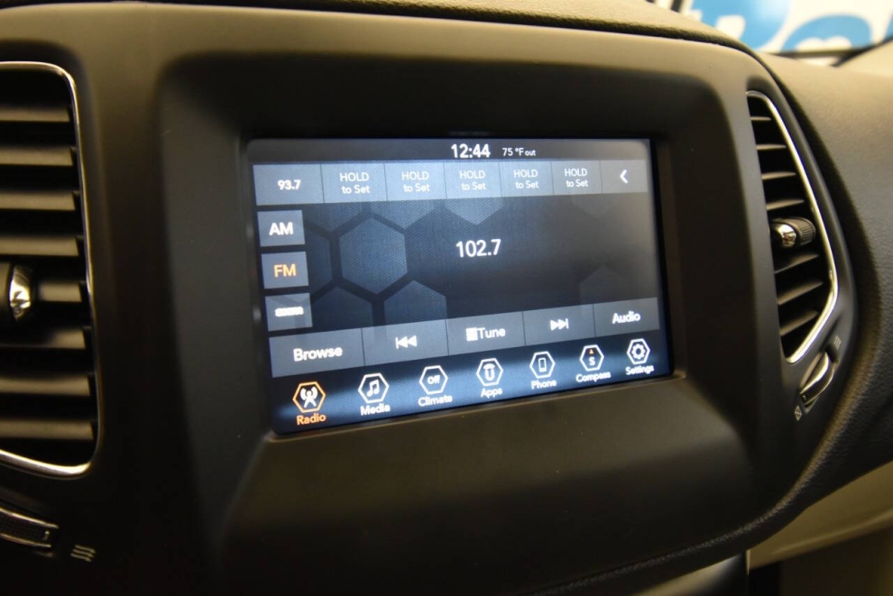 2019 Jeep Compass Latitude, Silver, Mileage: 76,861 - photo 21