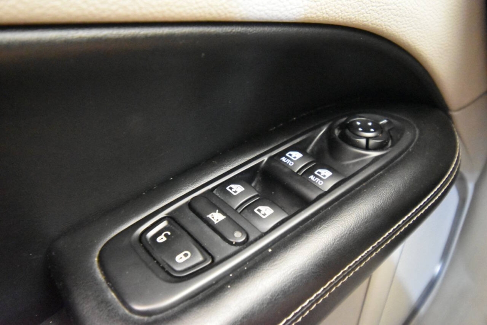 2019 Jeep Compass Latitude, Silver, Mileage: 76,861 - photo 28