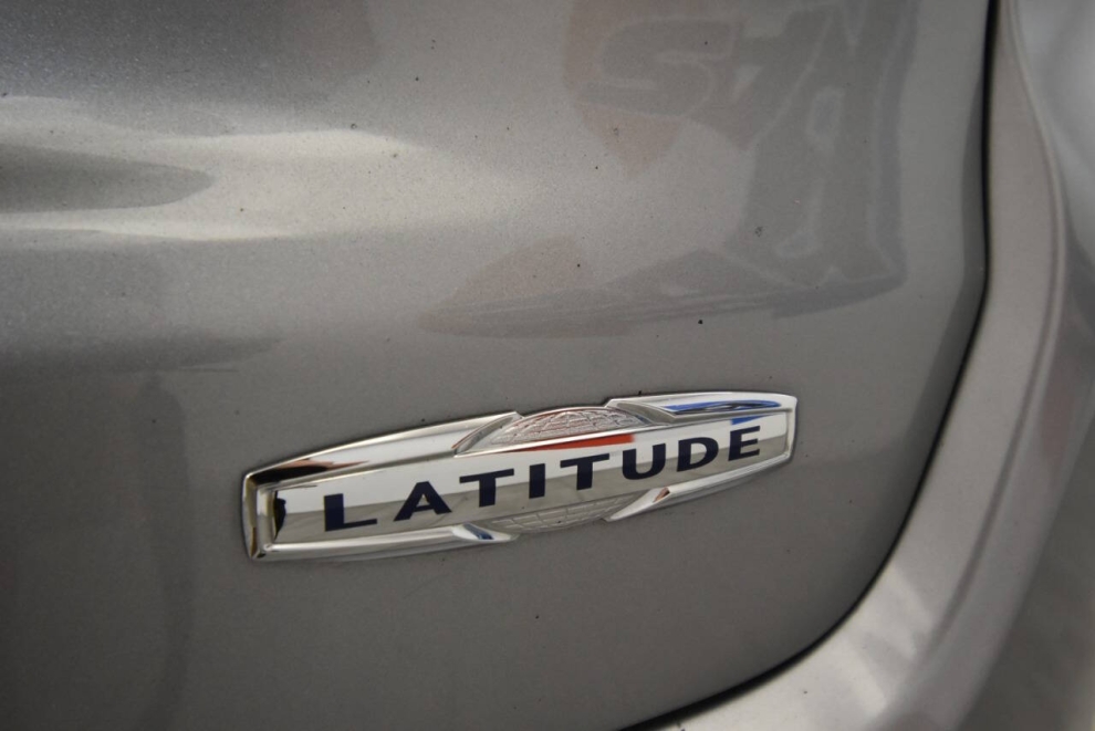 2019 Jeep Compass Latitude, Silver, Mileage: 76,861 - photo 30