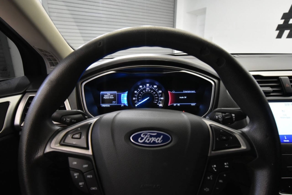 2020 Ford Fusion SE 4dr Sedan, Silver, Mileage: 79,215 - photo 23