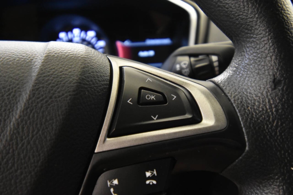2020 Ford Fusion SE 4dr Sedan, Silver, Mileage: 79,215 - photo 25