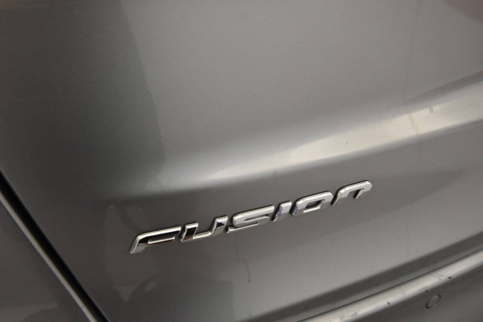 2020 Ford Fusion SE 4dr Sedan, Silver, Mileage: 79,215 - photo 28