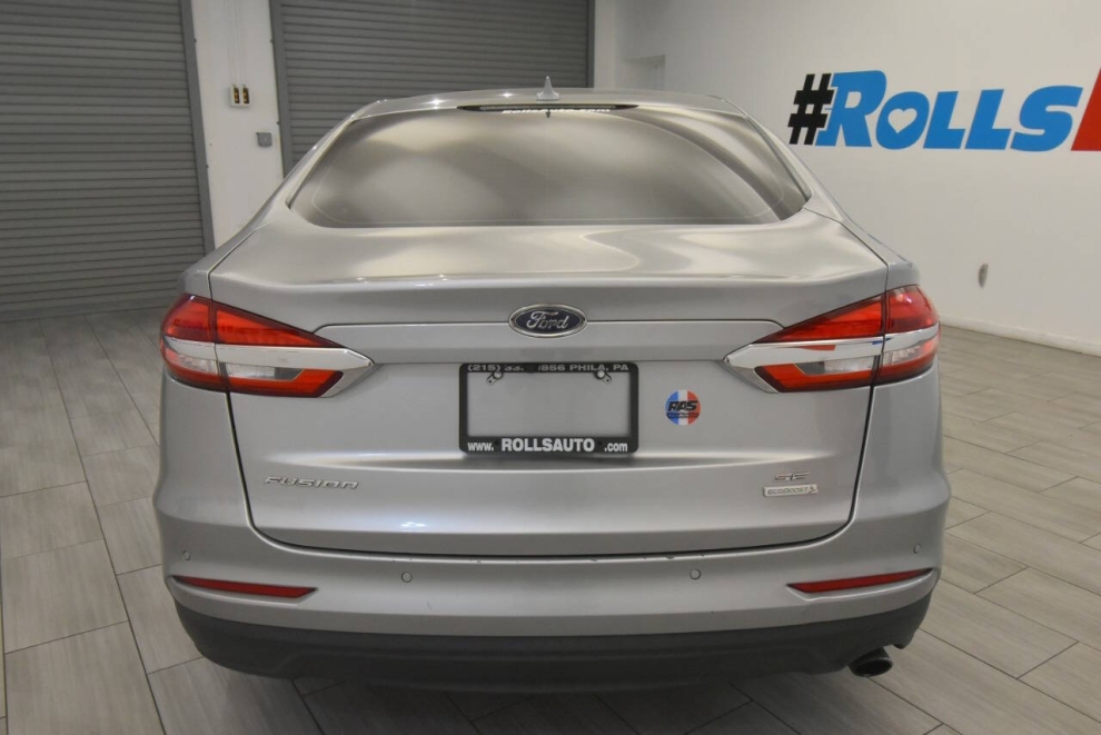 2020 Ford Fusion SE 4dr Sedan, Silver, Mileage: 79,215 - photo 3