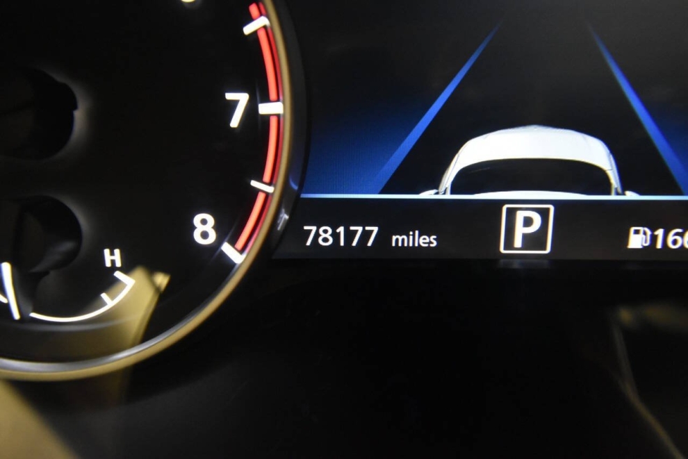 2021 Nissan Sentra SR 4dr Sedan, W, Mileage: 78,101 - photo 27
