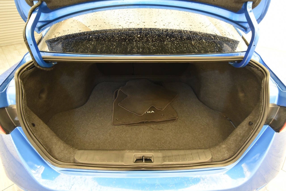 2021 Nissan Sentra SR 4dr Sedan, W, Mileage: 78,101 - photo 32