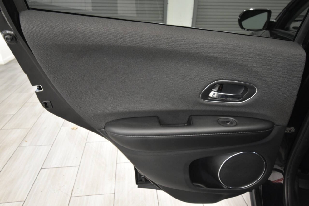 2022 Honda HR-V EX AWD 4dr Crossover, Black, Mileage: 52,461 - photo 13