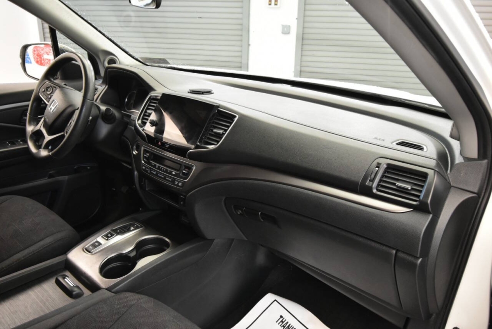 2021 Honda Pilot EX AWD 4dr SUV, Blanco, Mileage: 72,854 - photo 15