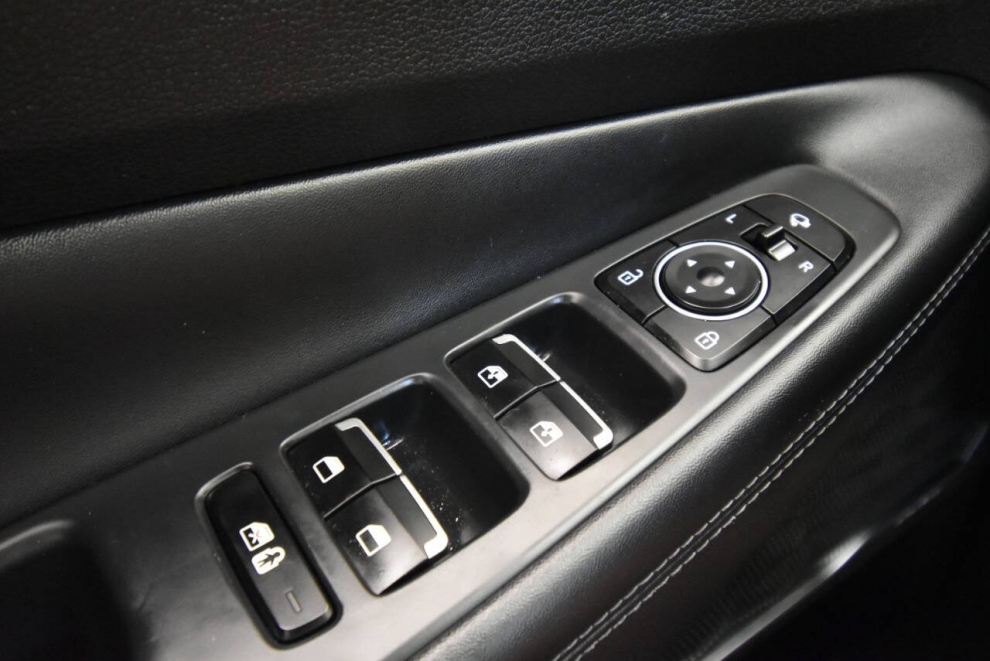 2023 Hyundai Santa Fe Limited AWD 4dr Crossover, White, Mileage: 61,262 - photo 30
