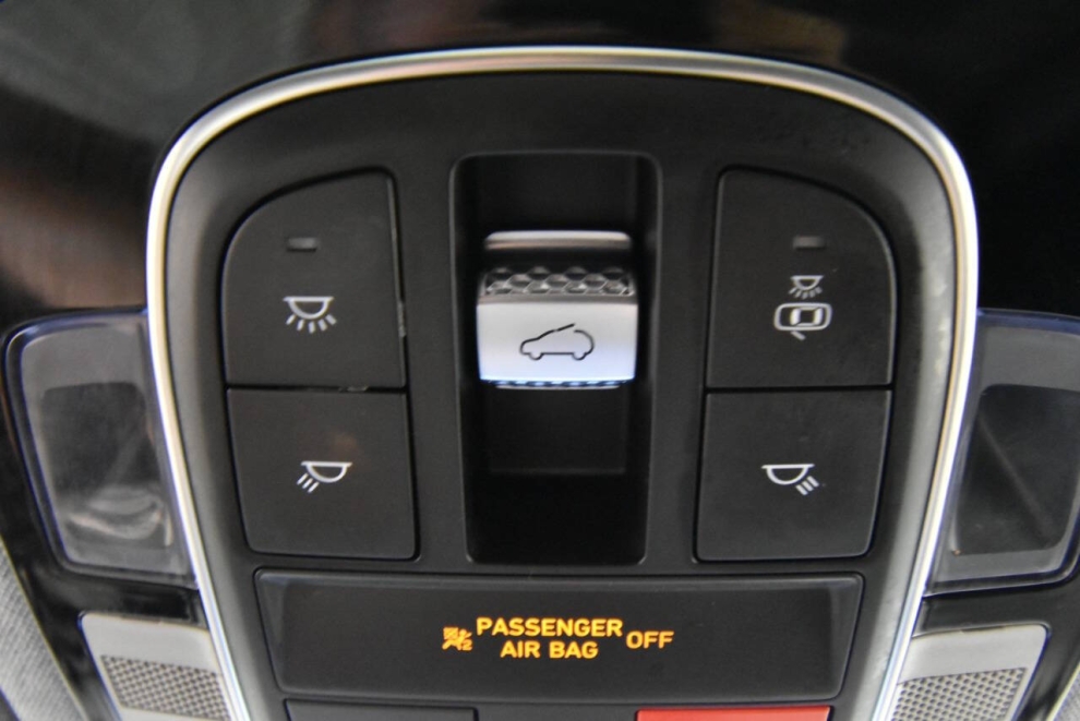 2023 Hyundai Santa Fe Limited AWD 4dr Crossover, White, Mileage: 61,262 - photo 31