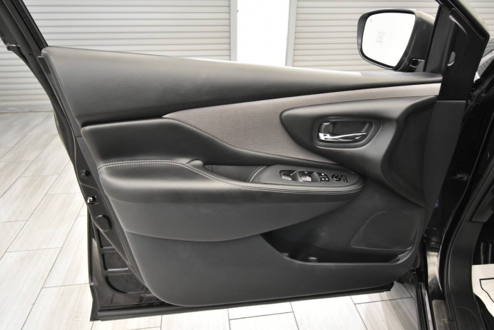 2023 Nissan Murano SV 4dr SUV, Black, Mileage: 62,379 - photo 11