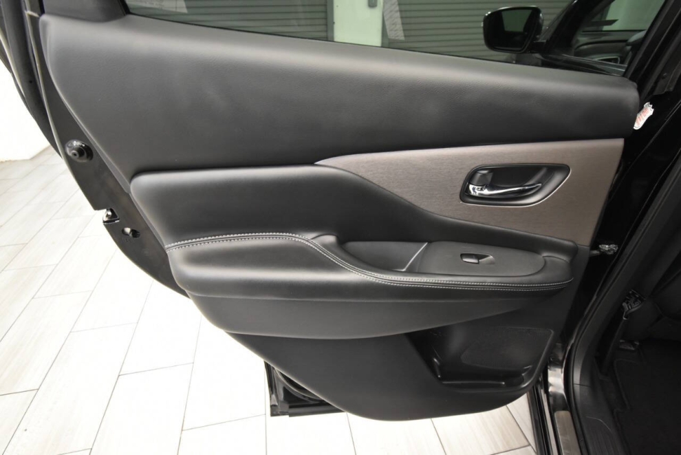 2023 Nissan Murano SV 4dr SUV, Black, Mileage: 62,379 - photo 13