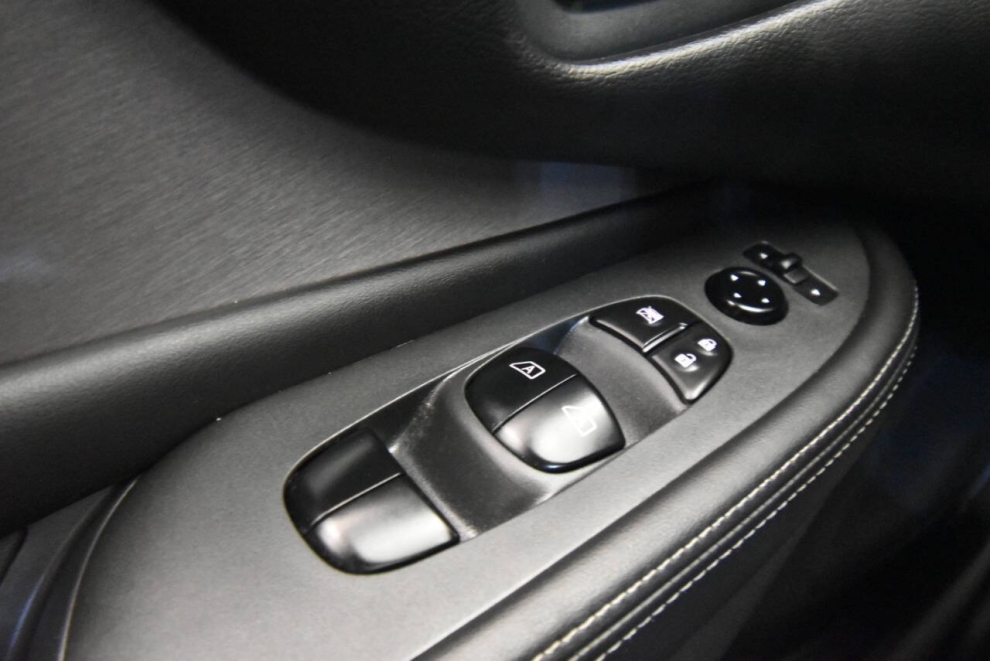 2023 Nissan Murano SV 4dr SUV, Black, Mileage: 62,379 - photo 29