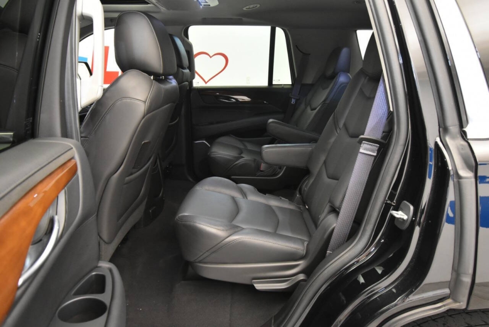 2017 Cadillac Escalade Luxury 4x4 4dr SUV, Black, Mileage: 83,961 - photo 13