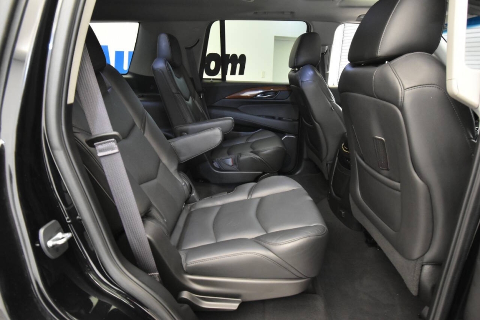2017 Cadillac Escalade Luxury 4x4 4dr SUV, Black, Mileage: 83,961 - photo 18