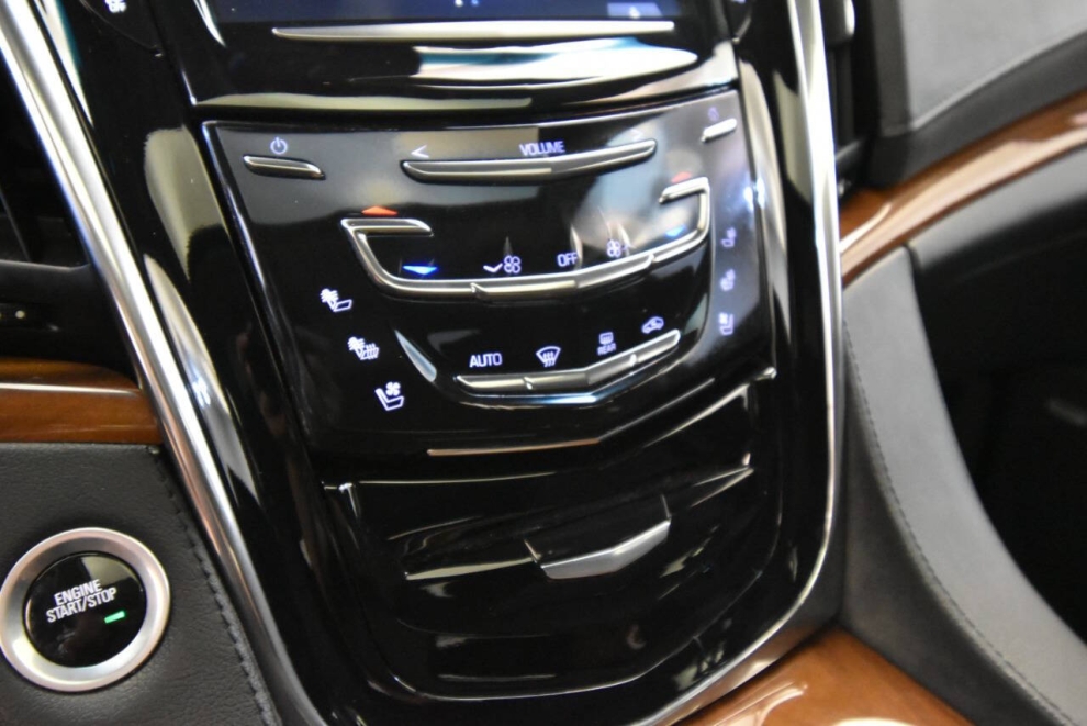 2017 Cadillac Escalade Luxury 4x4 4dr SUV, Black, Mileage: 83,961 - photo 23