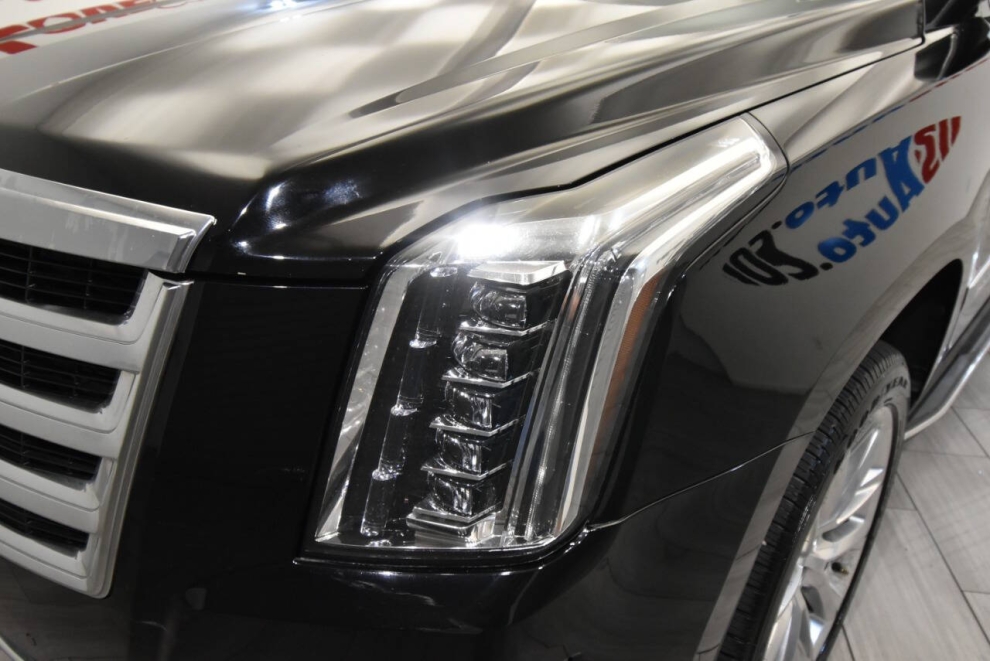2017 Cadillac Escalade Luxury 4x4 4dr SUV, Black, Mileage: 83,961 - photo 7