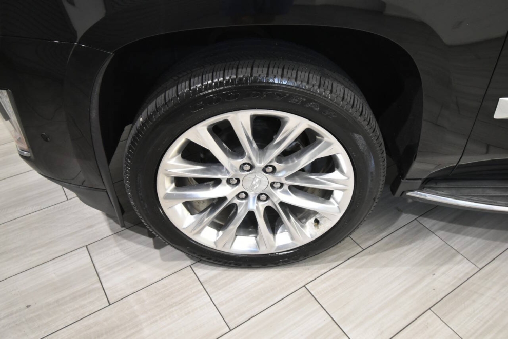 2017 Cadillac Escalade Luxury 4x4 4dr SUV, Black, Mileage: 83,961 - photo 8