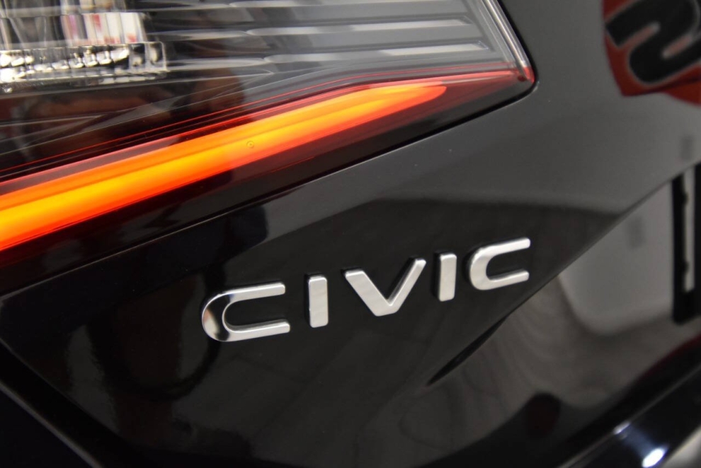 2022 Honda Civic Sport Touring 4dr Hatchback CVT, Black, Mileage: 84,369 - photo 32