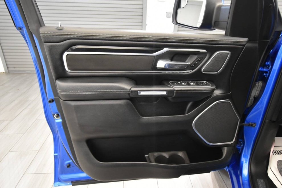 2022 RAM 1500 Laramie 4x4 4dr Crew Cab 5.6 ft. SB Pickup, Blue, Mileage: 75,805 - photo 12