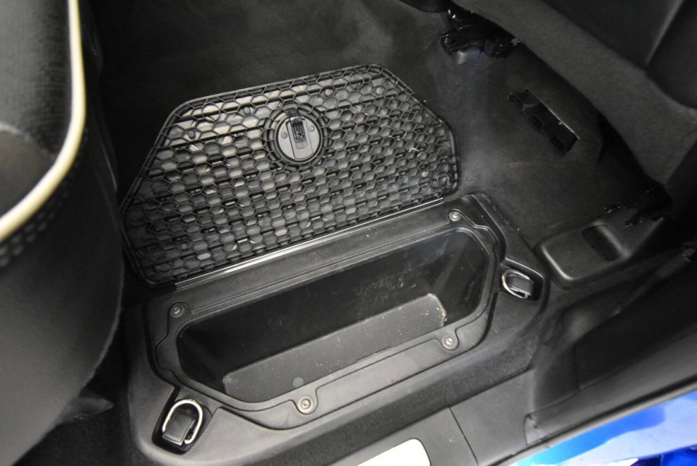 2022 RAM 1500 Laramie 4x4 4dr Crew Cab 5.6 ft. SB Pickup, Blue, Mileage: 75,805 - photo 18