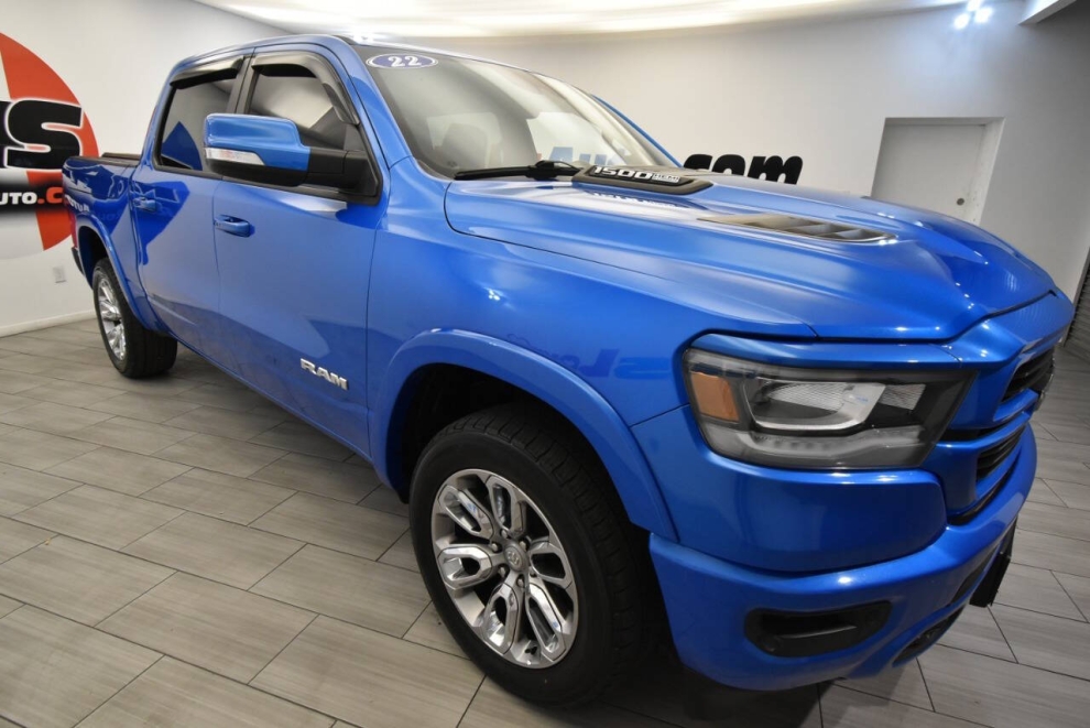 2022 RAM 1500 Laramie 4x4 4dr Crew Cab 5.6 ft. SB Pickup, Blue, Mileage: 75,805 - photo 6