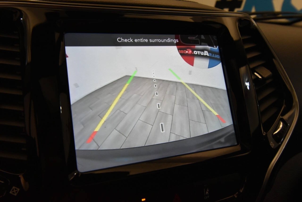 2021 Jeep Cherokee Limited 4dr SUV, Green, Mileage: 89,827 - photo 24