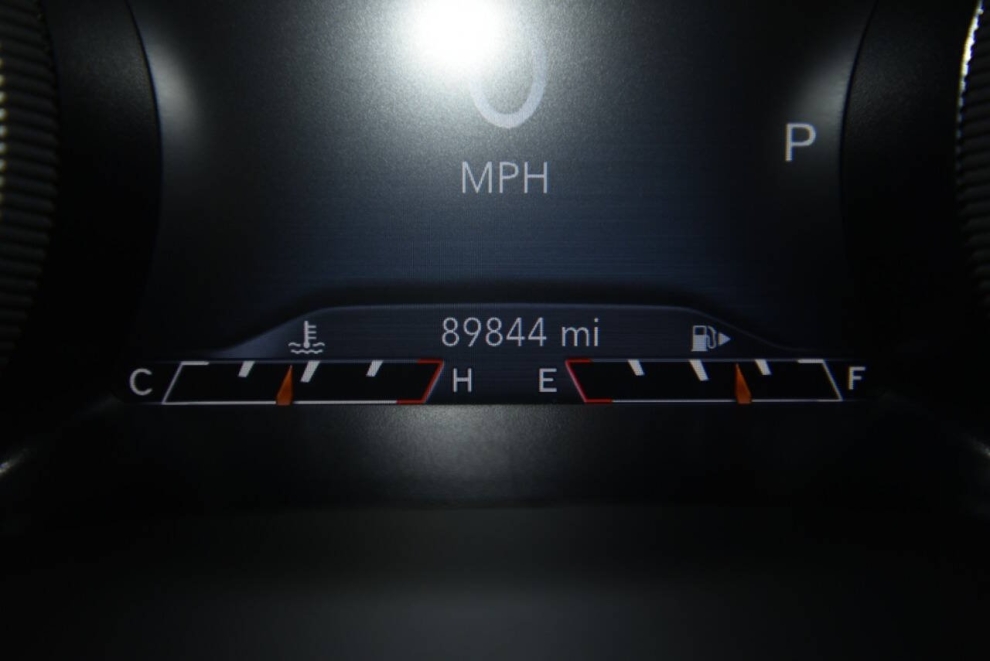 2021 Jeep Cherokee Limited 4dr SUV, Green, Mileage: 89,827 - photo 28