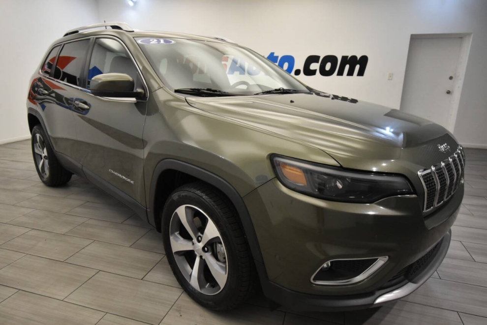 2021 Jeep Cherokee Limited 4dr SUV, Green, Mileage: 89,827 - photo 6
