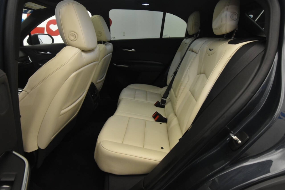 2019 Cadillac XT4 Sport 4x4 4dr Crossover, Gris, Mileage: 87,534 - photo 12
