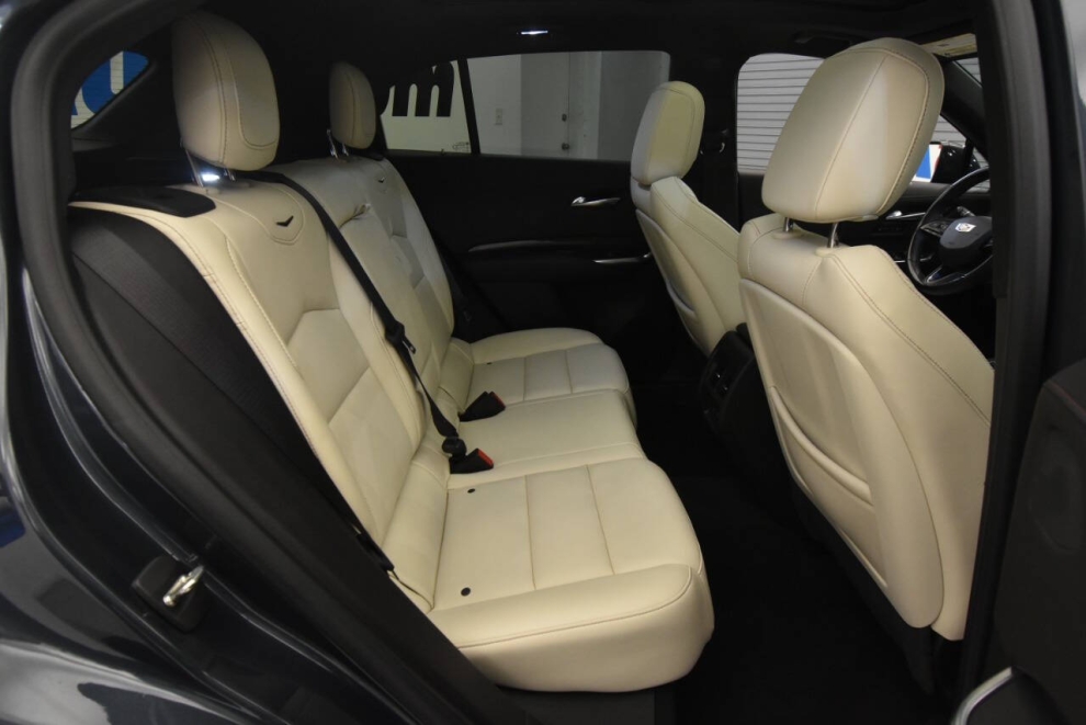2019 Cadillac XT4 Sport 4x4 4dr Crossover, Gris, Mileage: 87,534 - photo 16
