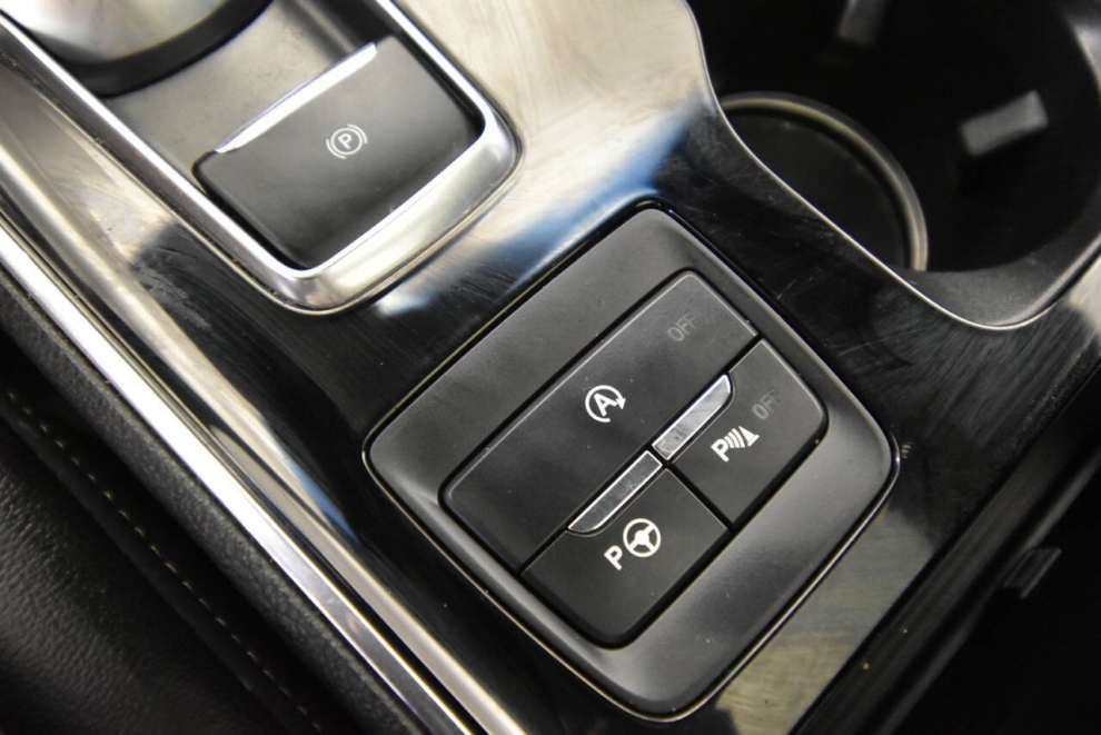 2020 Ford Edge ST AWD 4dr Crossover, White, Mileage: 77,831 - photo 23