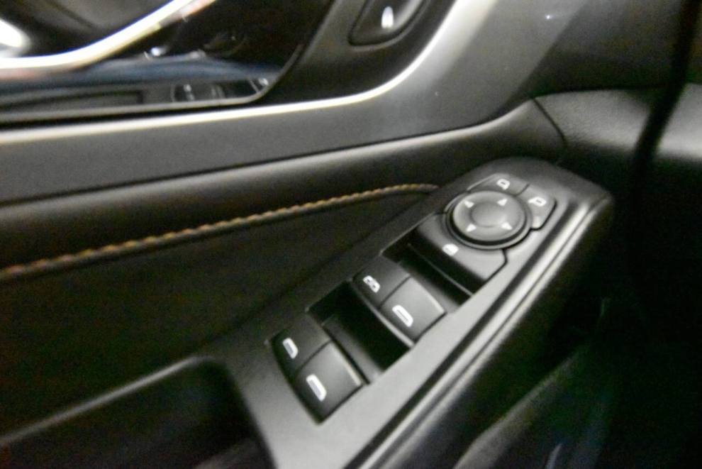 2021 Chevrolet Traverse RS 4x4 4dr SUV, Blanco, Mileage: 101,148 - photo 31