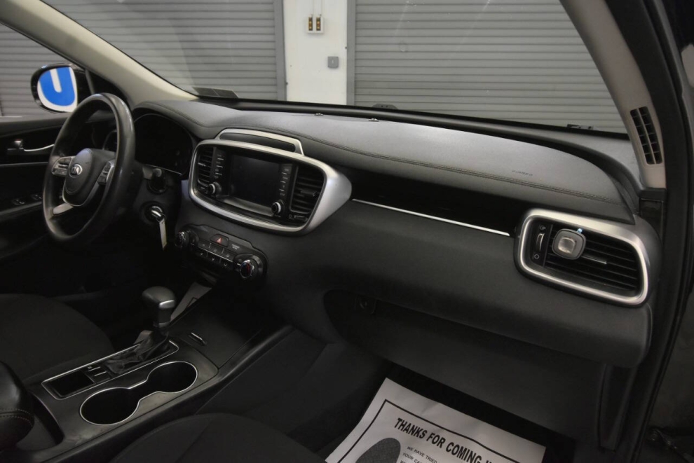 2019 Kia Sorento L, Black, Mileage: 69,091 - photo 15