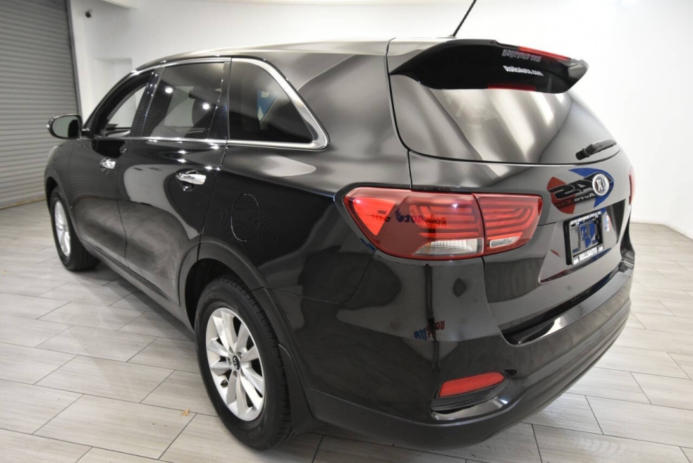 2019 Kia Sorento L, Black, Mileage: 69,091 - photo 2