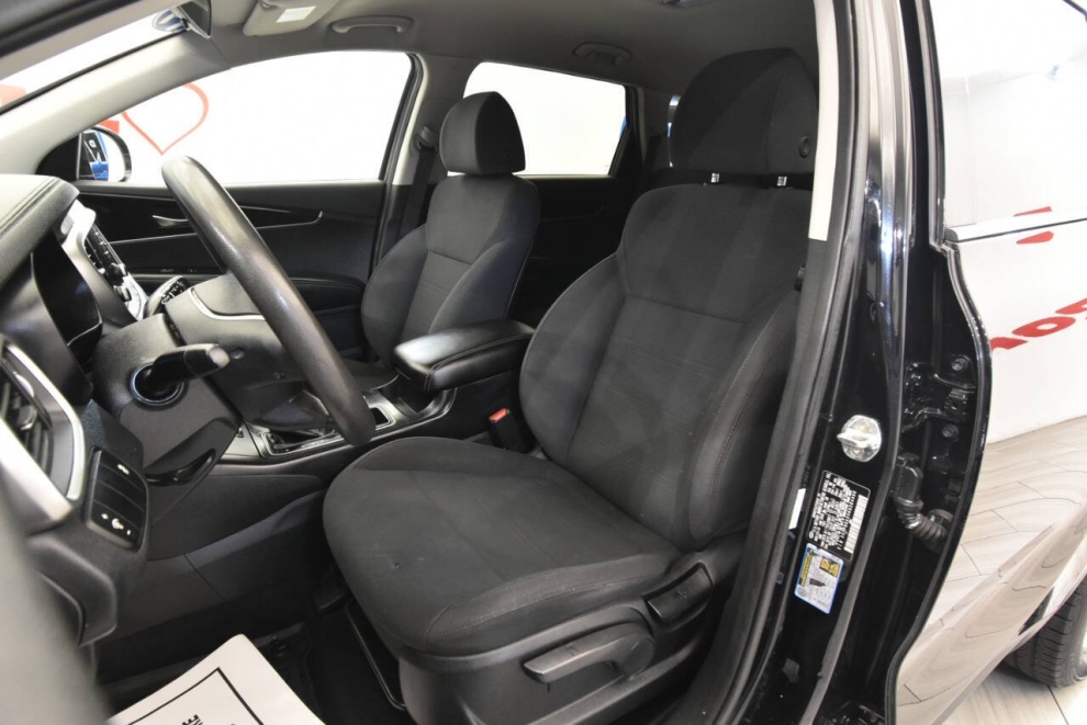2019 Kia Sorento L, Black, Mileage: 69,091 - photo 9
