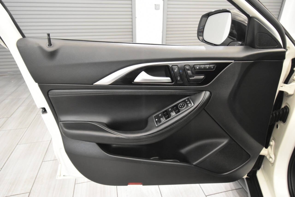 2019 Infiniti QX30 Luxe, W, Mileage: 68,661 - photo 11