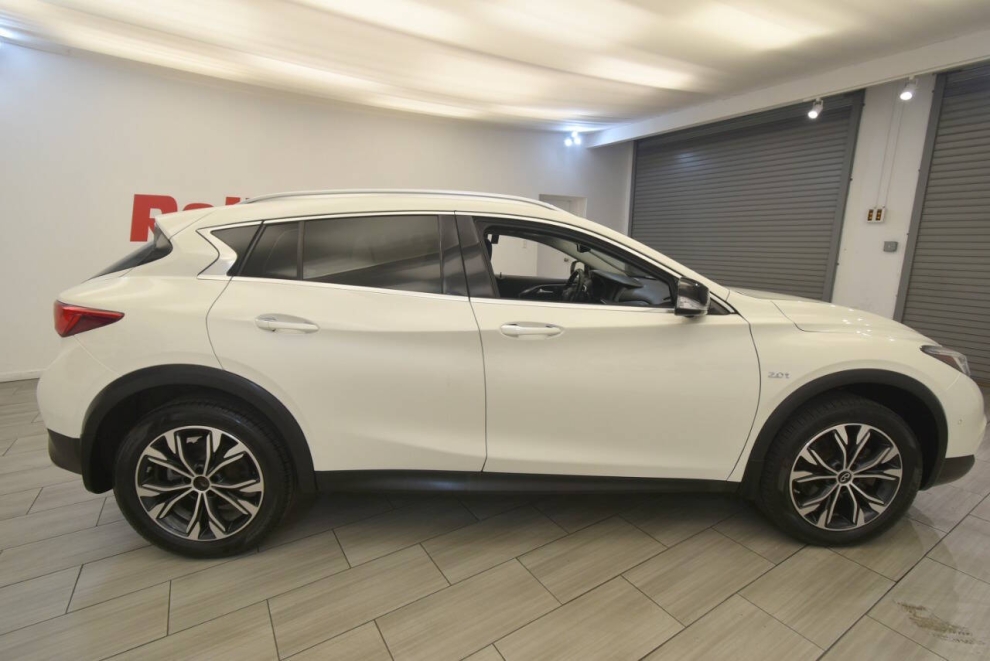 2019 Infiniti QX30 Luxe, W, Mileage: 68,661 - photo 5