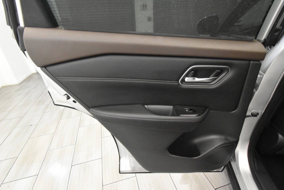 2021 Nissan Rogue SL AWD 4dr Crossover, Plata, Mileage: 81,664 - photo 13